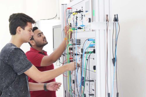 symbiosis-indore-mechatronics-lab-500x334